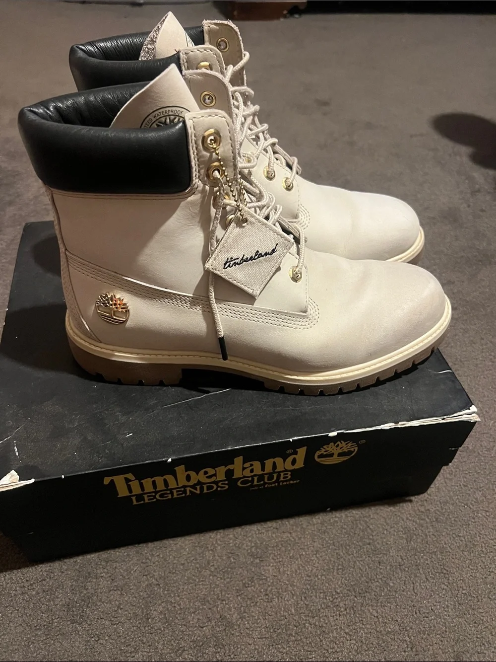 Timberland Men’s Cream Leather Work Boots with Black Collar